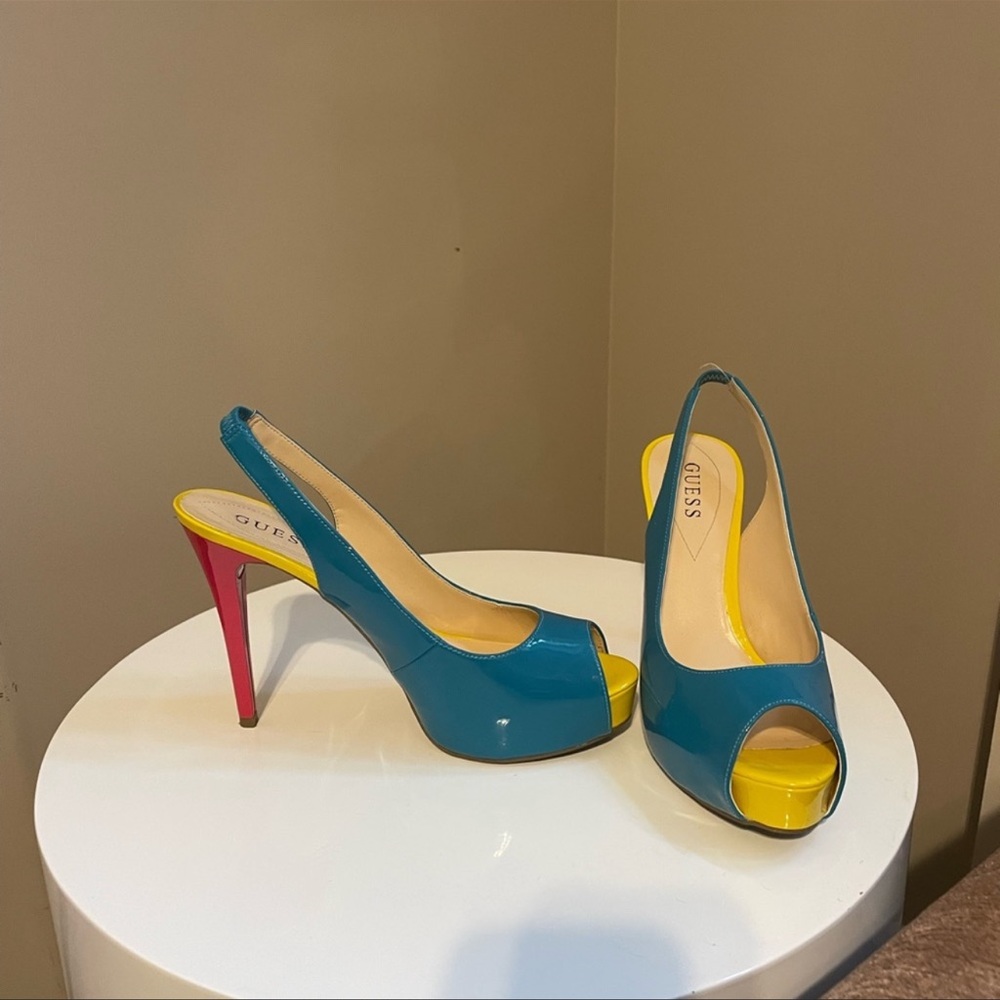 Guess tri color size 10 heel